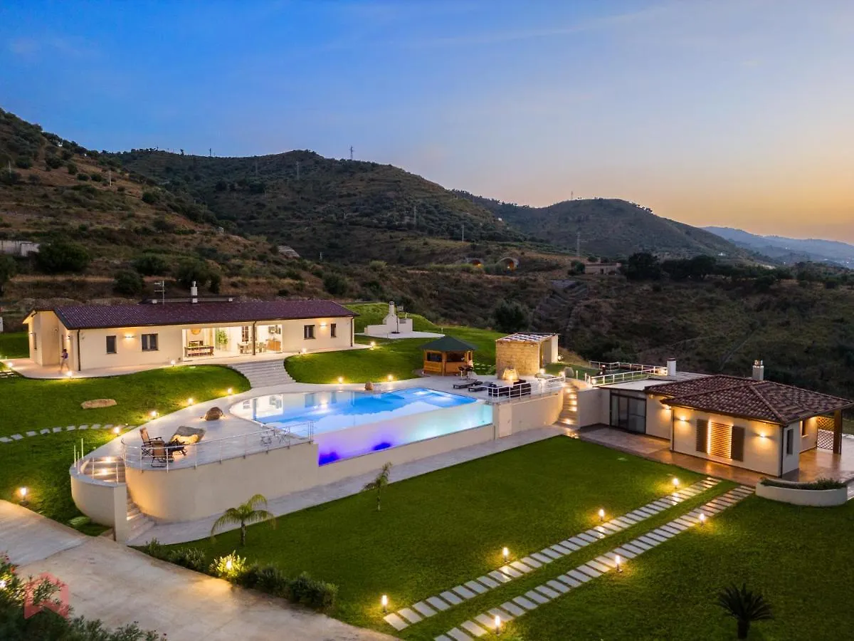 Villa Di Lusso Con Piscina A Sfioro Vicino Cefalu Santo Stefano di Camastra
