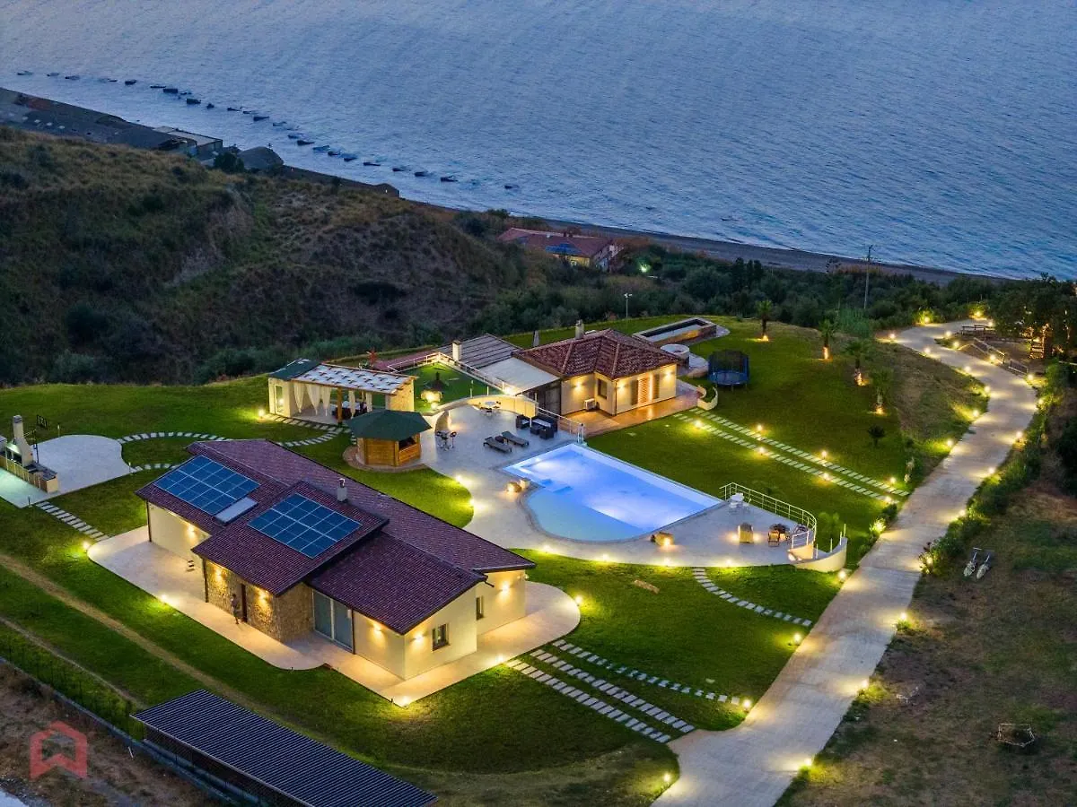 Villa Di Lusso Con Piscina A Sfioro Vicino Cefalu Santo Stefano di Camastra