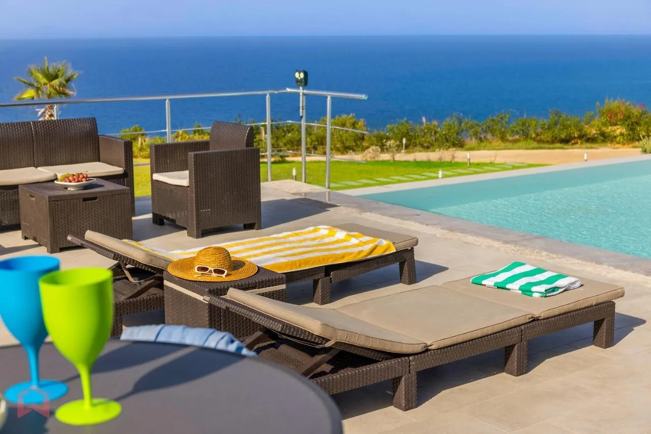 Villa Di Lusso Con Piscina A Sfioro Vicino Cefalu Santo Stefano di Camastra